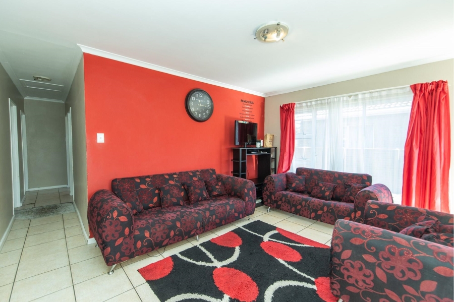 3 Bedroom Property for Sale in Parsonsvlei Eastern Cape